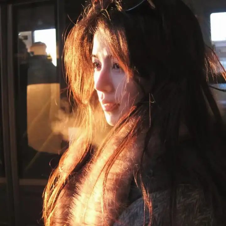 明天,我会成为谁的女友